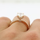 1.25 cts round cut diamond engagement ring set in 18 K Rose gold